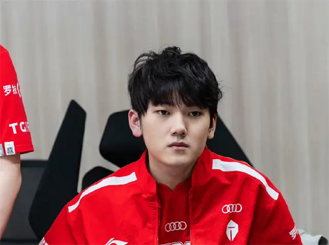 星空体育-JackeyLove重要时刻重返赛场，老鹰带队取胜！