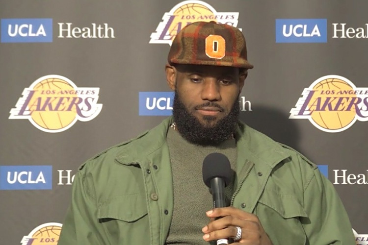 STAR SPORTS- 西亚卡姆焦点对战，浓眉哥与70激战IG分钟，表现优异胜负难料！比赛高潮迭起