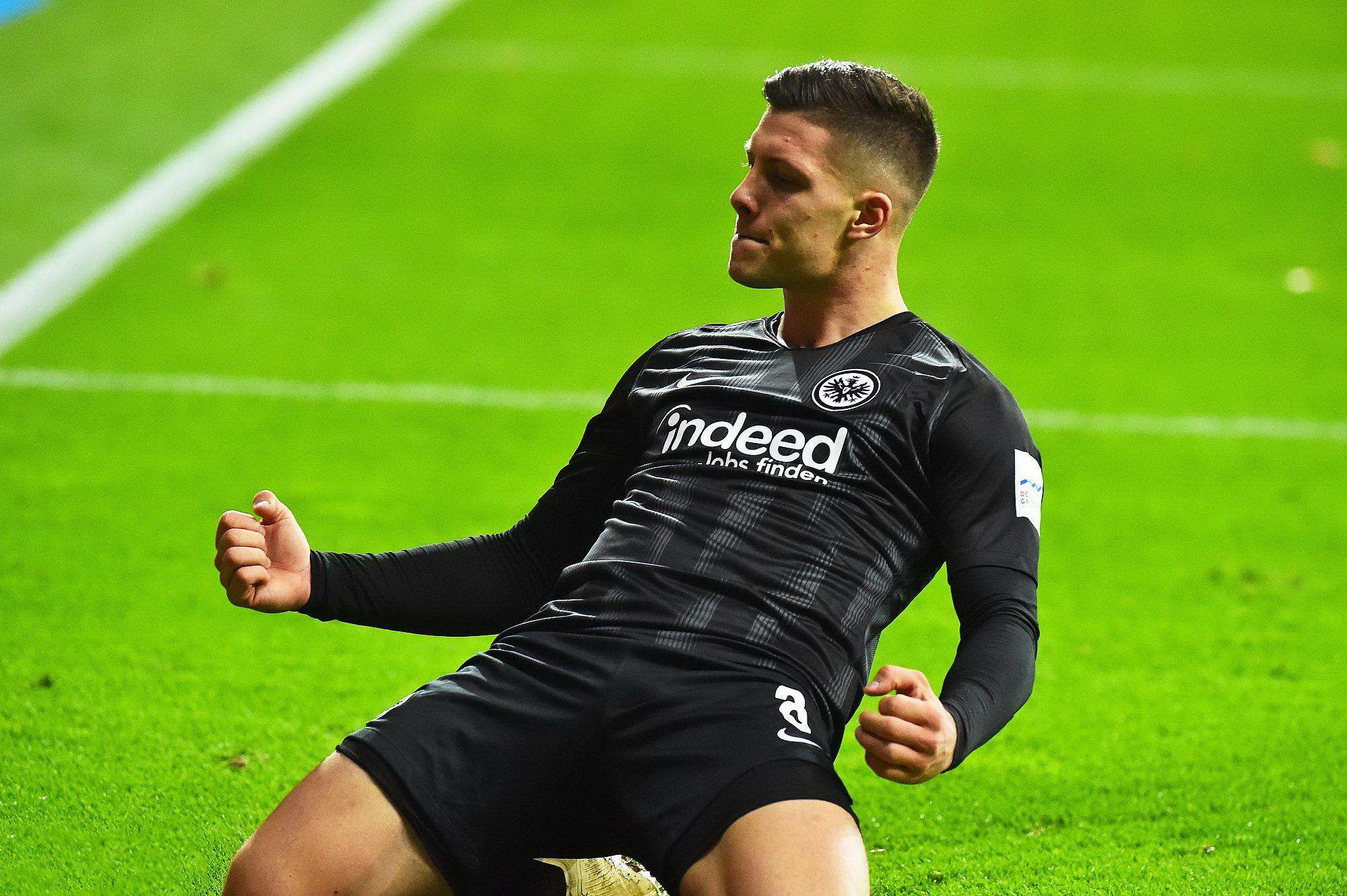 星空体育- 莱万多夫斯基9分钟5球完整比赛录像 